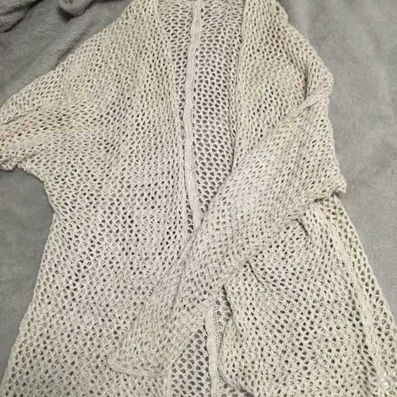 Brandy Melville Cover up - Picture 3 of 3